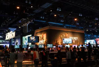 E3