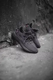 Yeezy Boost 350 V2